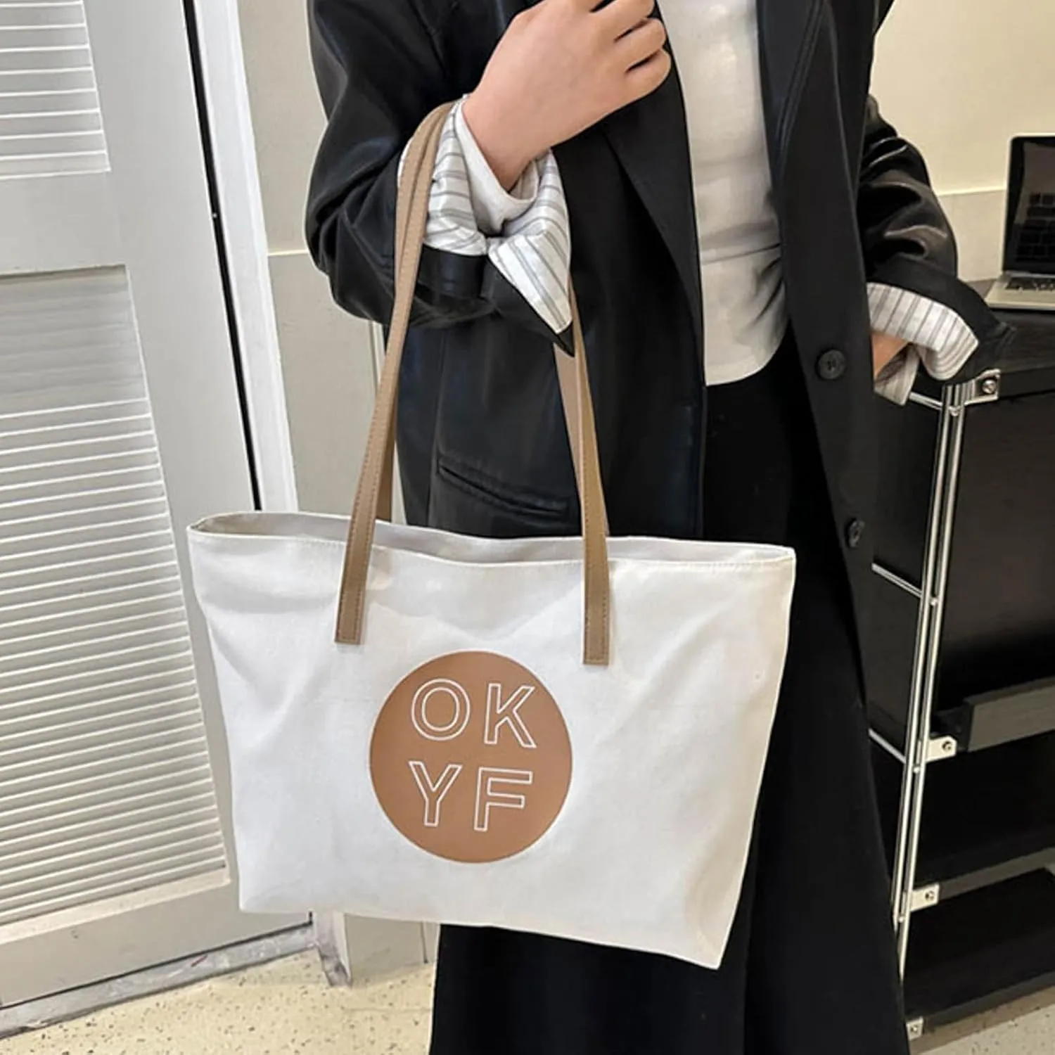 Classic Zipper Shoulder Bags for Women Genuine Leather Crossbody Bags for Women Lightweight Carry on Bag(White)