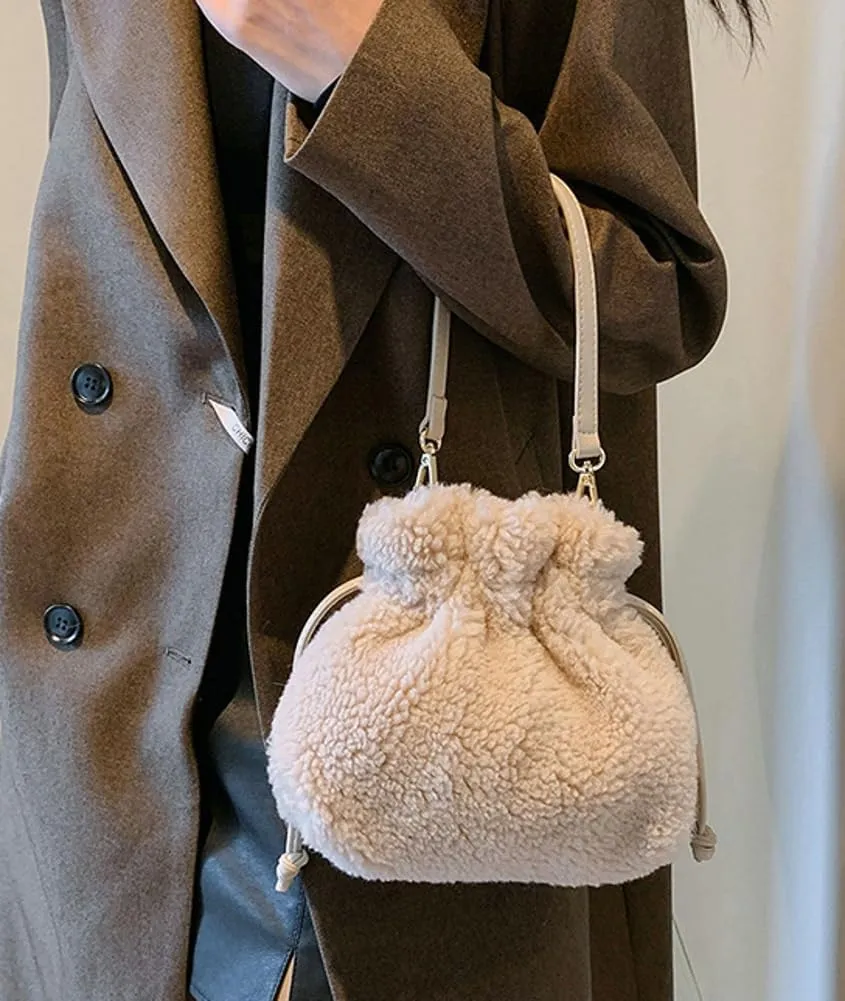 Fuzzy Plush Purse for Women Trendy Bucket Handbag Small Shoulder Crossbody Totes Cute Evening Bag with Drawstring