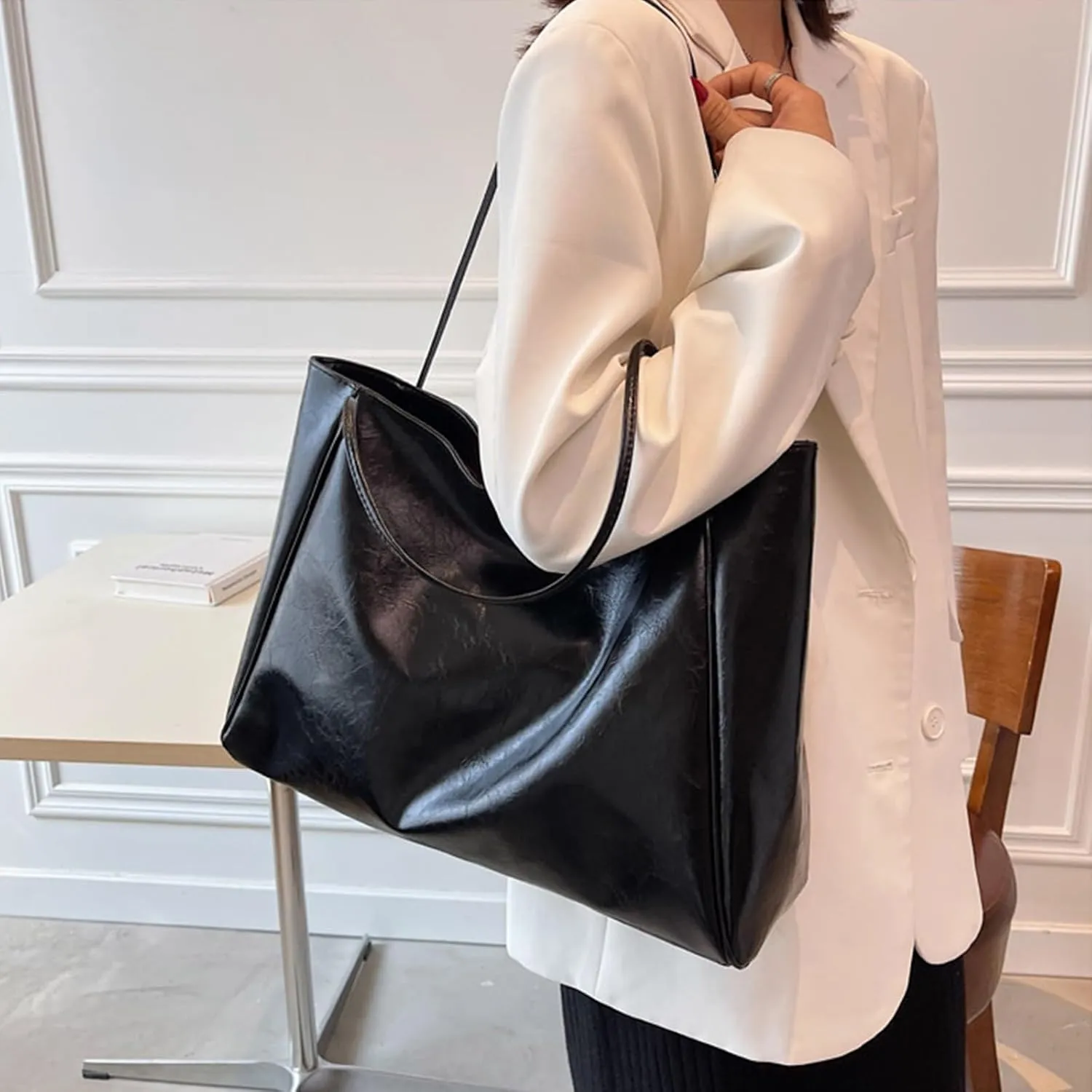 Large Capacity Shoulder Tote Bag Soft Oiled Leather Shoulder Bags Vintage Slouchy Bucket Purse Retro Handcarry