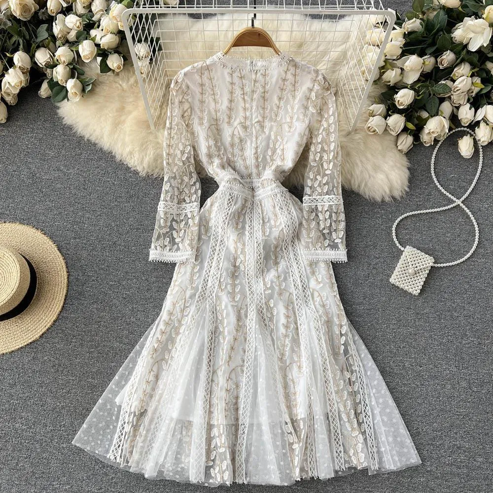 New Long Sleeves Skirt Mesh Embroidery Stitching A Line Dress 445