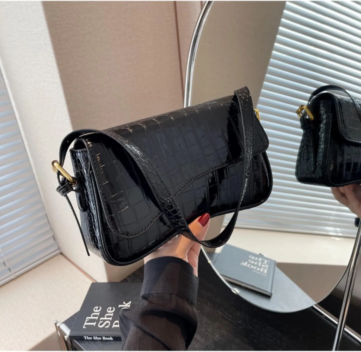 Women Vegan Leather Hobo Shoulder Bags Y2k Trendy Crossbody Purse Pu Leather Underarm Bag Adjustable Shoulder Purse